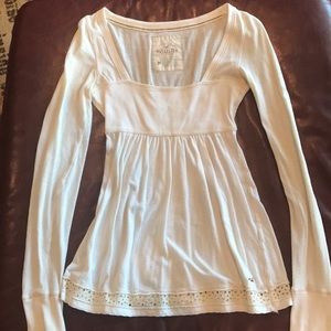 White hollister shirt